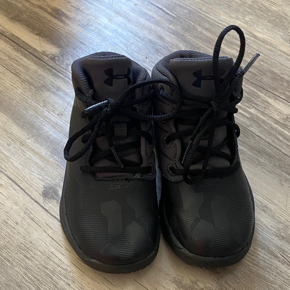 Under Armour Kids Black and Gray Sneakers